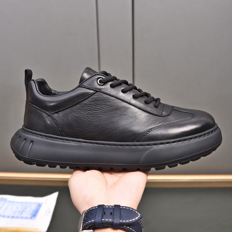 Pra*a casual shoes